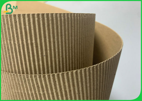 A madeira reduz a polpa o cartão ondulado imprimível para a caixa cosmética do encarregado do envio da correspondência