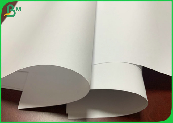 papel 50gsm deslocado sem revestimento branco de 787mm para o papel de envelope de alta qualidade