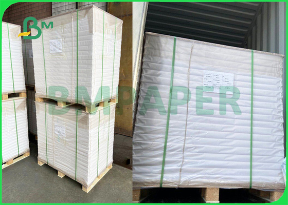 papel sem revestimento de 100gsm 120gsm Woodfree para o brilho 25 x 38inch do envelope 92