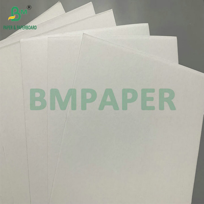 1 mm 2 mm Branco de cima Branco de trás Correios laminados Superfície sem madeira Cartão