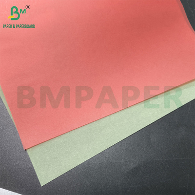 Esboço de papel de rastreamento rolo branco e colorido para desenho de rastreamento e costura