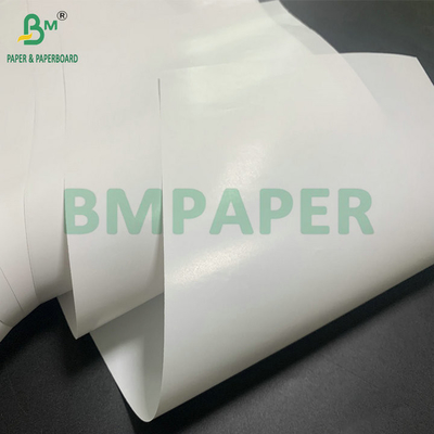 60gm 65gm Papel impresso revestido de luz brilhante suave para embrulho de presentes de Natal