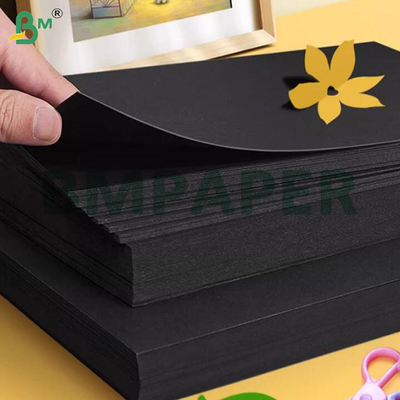 Papel preto liso 28lb 32lb 8 1 / 2 x 11 polegadas Jet papel preto
