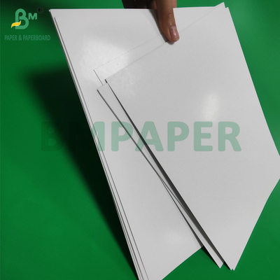300 gm 320 gm Papel C2S de núcleo azul para cartão de jogo 71 x 65 cm Alta suavidade