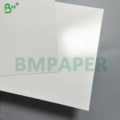 Cartão branco à base de fibra para embalagens de alimentos congelados