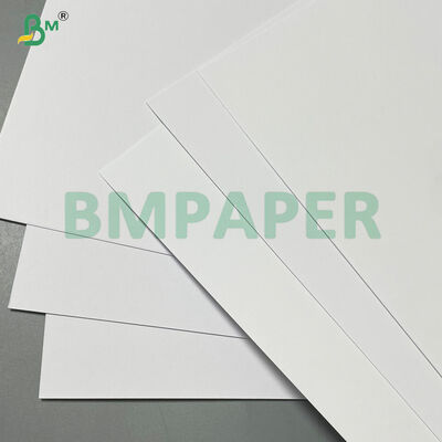 Folhas de papel não revestidas de pasta de madeira virgem de alta brancura