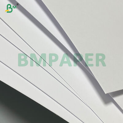 Folhas de papel não revestidas de pasta de madeira virgem de alta brancura