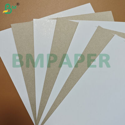 Cartão duplex branco revestido de um lado com verso cinza de 1 mm
