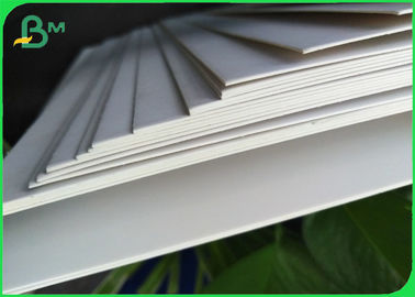 Folha de cartão de marfim dobrada 250 / 350gm Folha de cartão de branco revestida de um lado