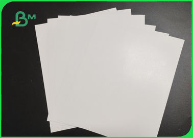 Papel de cartão de arte brilhante ou mate de 150 a 300 gramas para publicidade em folhetos brancos