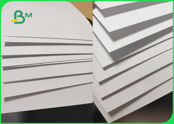 140 gm Folha de papel branco sem revestimento sem madeira Alto brilho