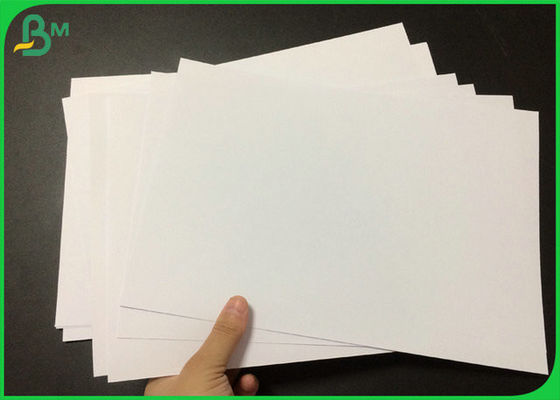 Papel sem revestimento de madeira 140 g 160 g 180 g para a fabricação de capas de livros A0 A1