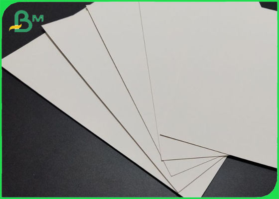 Papel de marfim FBB revestido com pasta virgem 305g / 345g Impressão offset