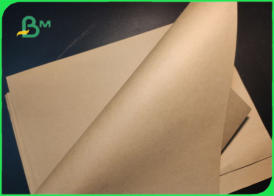 Papel de embalagem de polpa de madeira 40gsm 50gsm Brown para a resistência de rasgo do saco de compras
