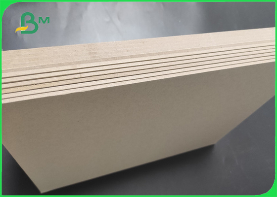 O formato 640 x 970mm 100% reciclou a folha grossa de Grey Cardboard 1mm 2mm